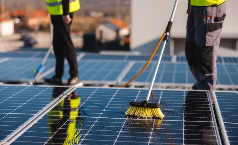 Nettoyage panneau solaire La Rochelle